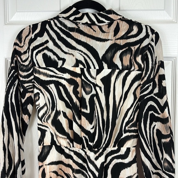 NWT By Anthropologie graphic print mini dress sz 2 - Picture 14 of 14